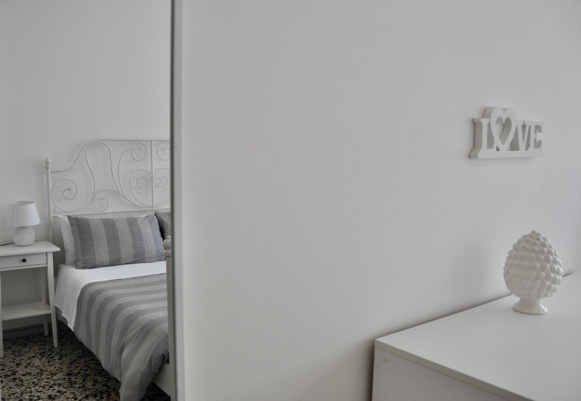 M.Aurelio Red Apartment Milano Ngoại thất bức ảnh